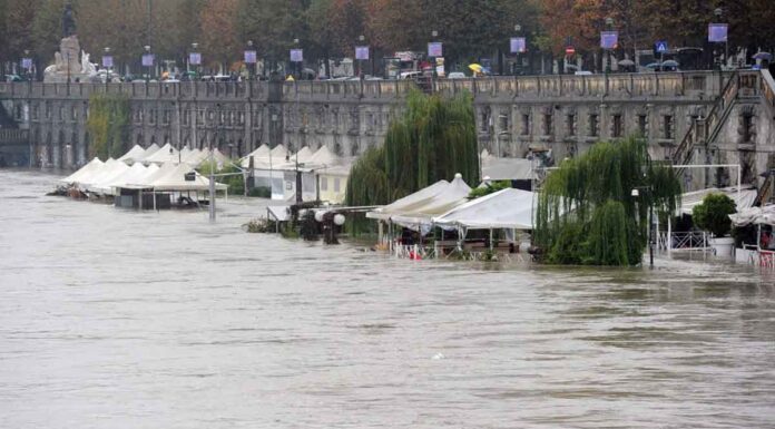 21 νεκροί & βιβλικές καταστροφές στην Κεντρική Ευρώπη