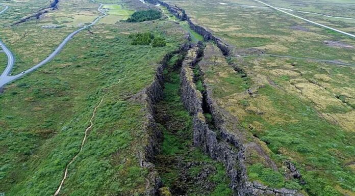 Βίντεο παρουσιάζει τον “μαγευτικό” χορό των τεκτονικών πλακών, όπως αλλάζουν τη θέση των ηπείρων