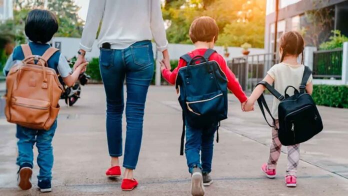 Τα τρία επιδόματα που αυξάνονται μετά τη ΔΕΘ – Οι παροχές που κερδίζουν οι τρίτεκνοι