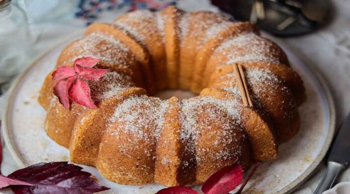 Το απόλυτο κέικ με άρωμα κανέλας που μυρίζει φθινόπωρο Το απόλυτο κέικ με άρωμα κανέλας που μυρίζει φθινόπωρο