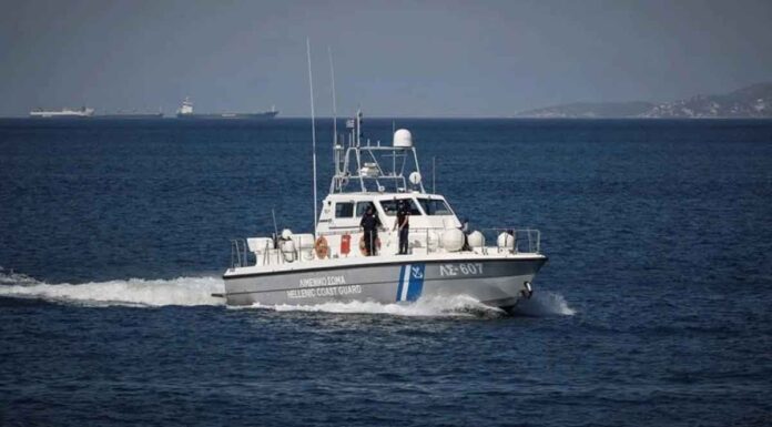 Πάνω από 100 μετανάστες διασώθηκαν ανοικτά της Γαύδου Πάνω από 100 μετανάστες διασώθηκαν ανοικτά της Γαύδου