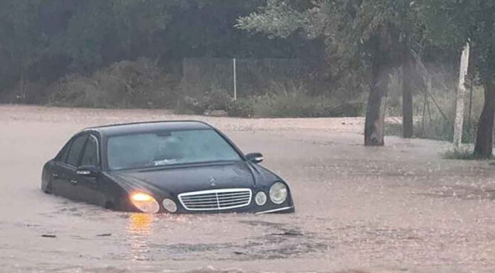 Δυναμώνει η μπόρα και η αγωνία στη Ρόδο – Δεκάδες κλήσεις στο τηλεφωνικό κέντρο της Πυροσβεστικής