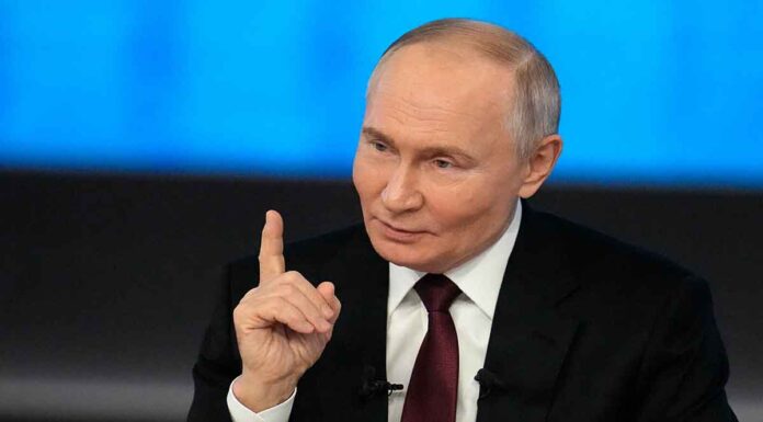 Β.Πούτιν: «Οι Εβραίοι είναι υπεύθυνοι για τις διώξεις κατά της Ορθόδοξης Εκκλησίας» Β.Πούτιν: «Οι Εβραίοι είναι υπεύθυνοι για τις διώξεις κατά της Ορθόδοξης Εκκλησίας»