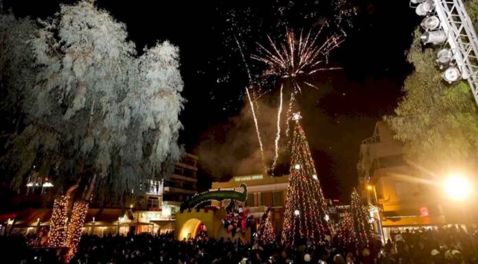 Χριστούγεννα στο Ηράκλειο: Εντυπωσιακός ο διάκοσμος στο κέντρο της πόλης