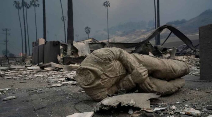 Λος Άντζελες: Οι πόλεις – φαντάσματα και τα σπίτια που έγιναν στάχτη