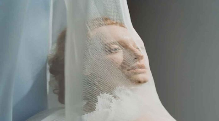 5 κοινά χαρακτηριστικά των διπρόσωπων ατόμων και πώς να τους αποφύγεις 5 κοινά χαρακτηριστικά των διπρόσωπων ατόμων