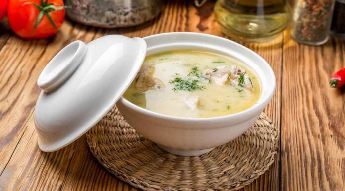 Εύκολη συνταγή για αχνιστή κοτόσουπα