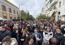 Εικόνες από τη μεγάλη πορεία για τα Τέμπη – Κοσμοσυρροή στο Ηράκλειο