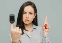 Κορεσμός οξυγόνου: Φυσιολογικές τιμές – Πότε χρειάζεστε βοήθεια Ο κορεσμός οξυγόνου είναι βασικός δείκτης της αναπνευστικής και καρδιαγγειακής υγείας.