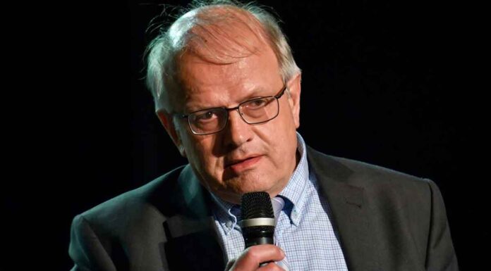 Παραιτήθηκε ο Άκης Τσελέντης