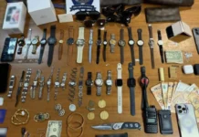 Χειροπέδες σε οικιακή βοηθό: Άρπαξε κοσμήματα αξίας 8.000 ευρώ – Συνελήφθη και ο σύζυγός της