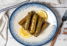 Ντολμαδάκια γιαλαντζί για την Καθαρά Δευτέρα Ντολμαδάκια γιαλαντζί για την Καθαρά Δευτέρα
