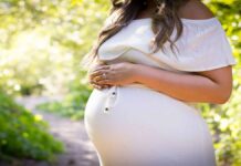 Υπουργείο Δικαιοσύνης: «Φρένο» στην παρένθετη μητρότητα για τα ομόφυλα ζευγάρια ανδρών