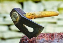 Απολογείται σήμερα ο 49χρονος που επιτέθηκε με σκεπάρνι σε ψάλτη στην Κίσσαμο